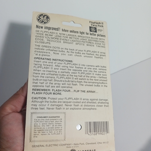 General Electric FlipFlash 2 Twin Pack Vintage Cameras  Lot of 2 - Picture 4 of 4